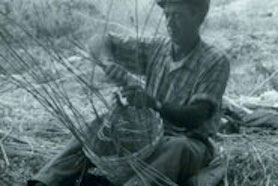 Salvatore demonstrating basketmaking